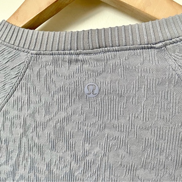 Lululemon Rest Less Pullover Blue/Purple Size 4 - Picture 6 of 6